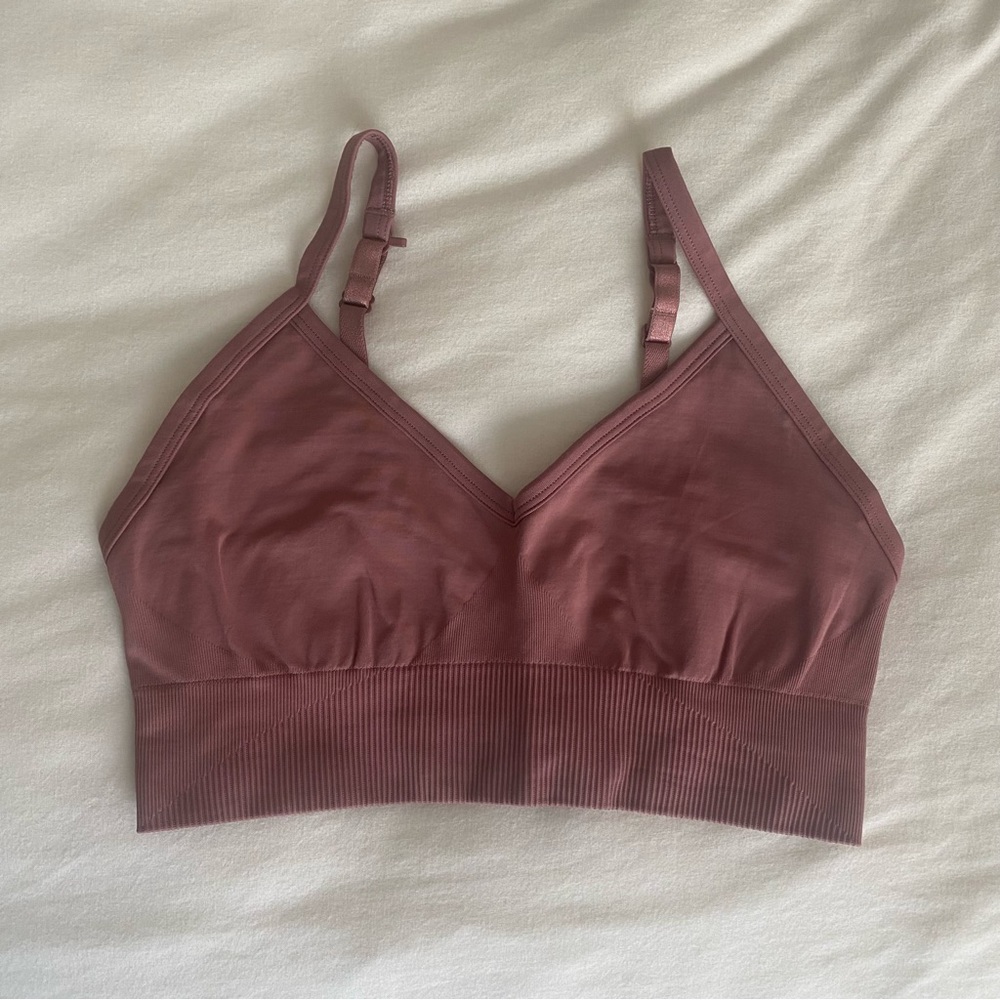 Lululemon Ebb to Street Bra Size 6